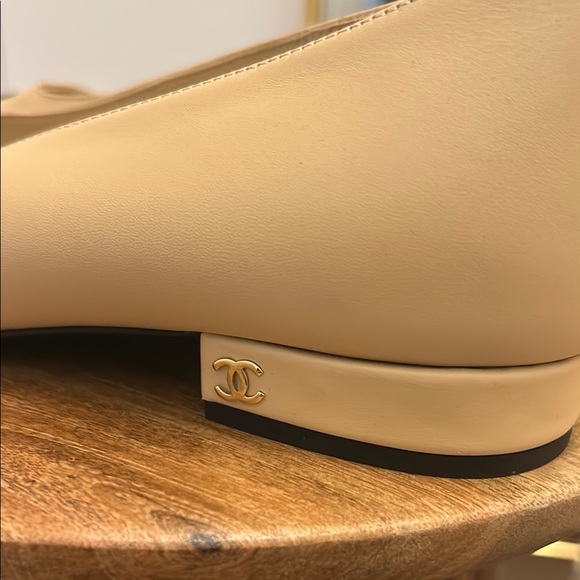 Chanel uniform Women's Flats 38c - Picture 5 of 12